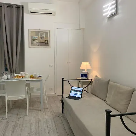 Studio Fur 2 Personen Ca 40 M In Genua, Italienische Riviera Italienische Westkuste Appartement Genua